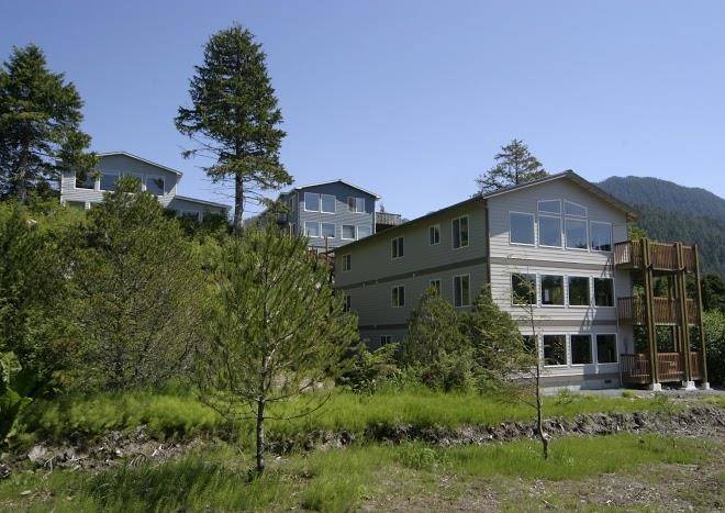 Kingfisher charters llc alaska fishing lodge