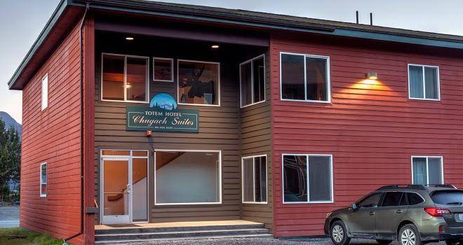 Totem hotel and suites
