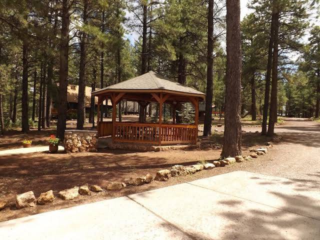 Arizona mountain inn & cabins