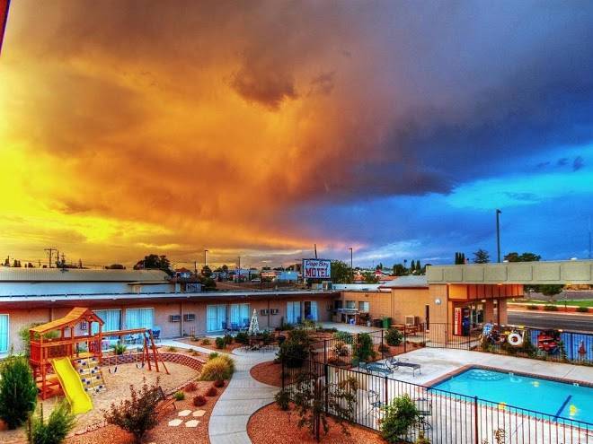 Lake powell canyon inn page