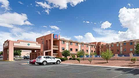 Motel 6 page az