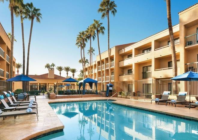 Courtyard by marriott phoenix north