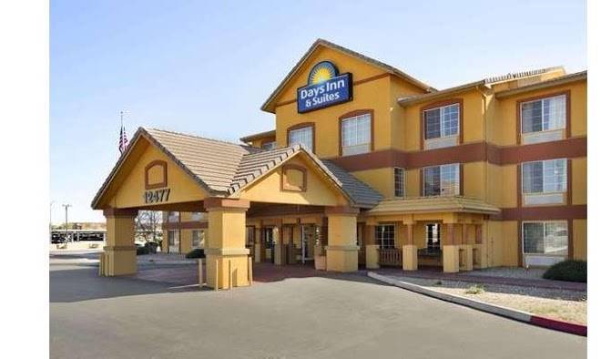 Days inn & suites by wyndham surprise