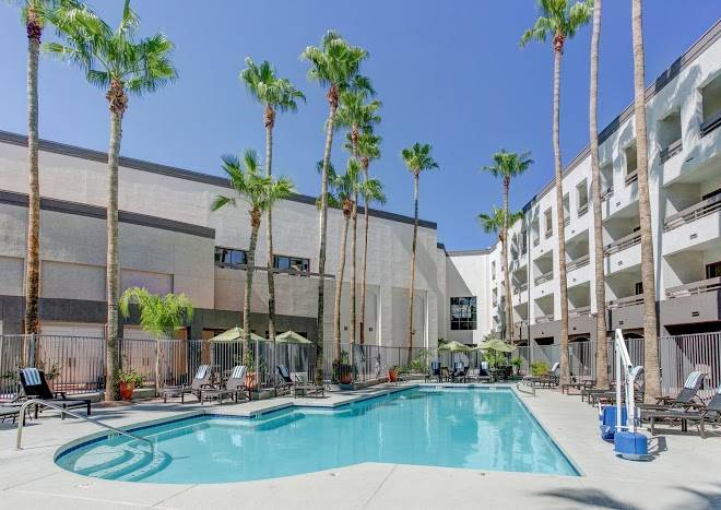 Hilton phoenix airport