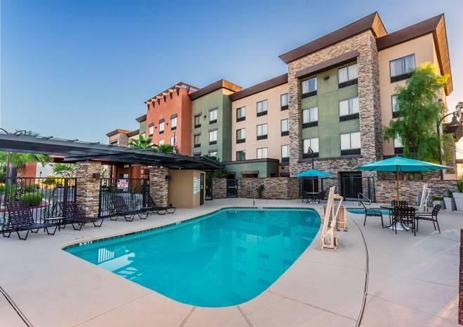 Holiday inn express & suites surprise