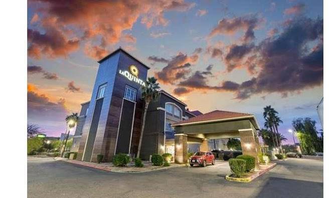 La quinta inn & suites by wyndham phoenix i 10 west