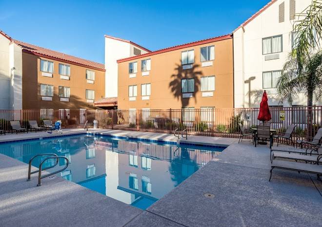 Red roof inn phoenix north bell road