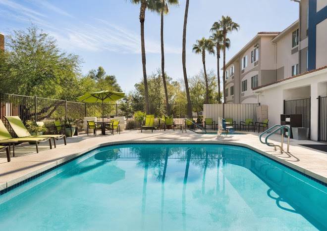 Springhill suites by marriott phoenix chandler fashion center