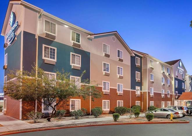 Woodspring suites phoenix i 17 north