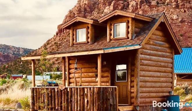 Coral pink ranch