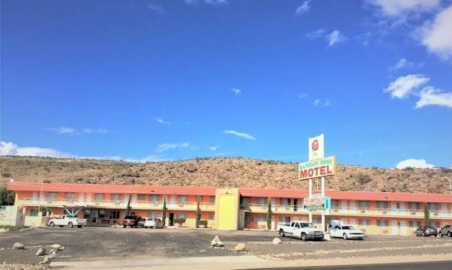 Ramblin rose motel