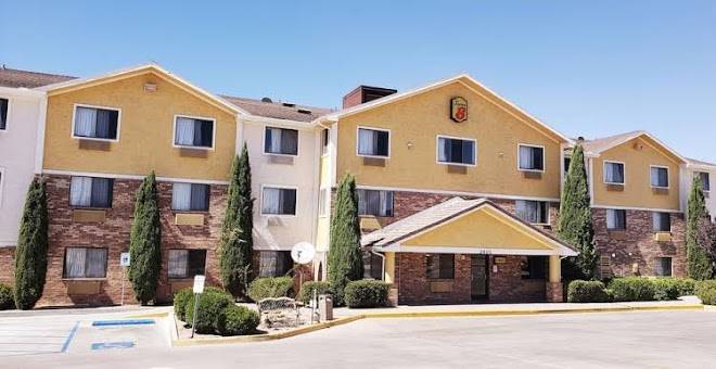 Super 8 by wyndham kingman