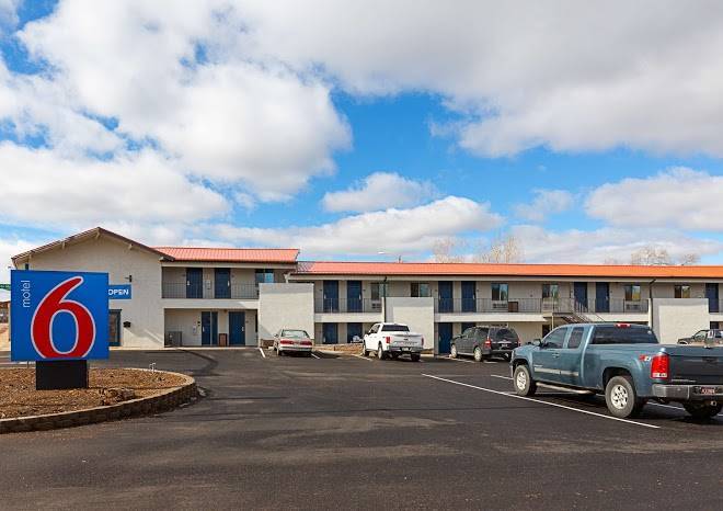 Motel 6 show low az