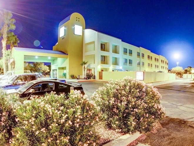 Comfort suites airport