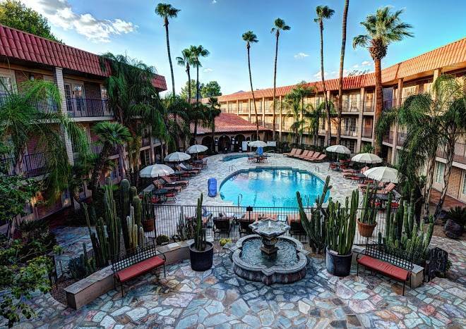 Doubletree Suites By Hilton Hotel Tucson Williams Center Image