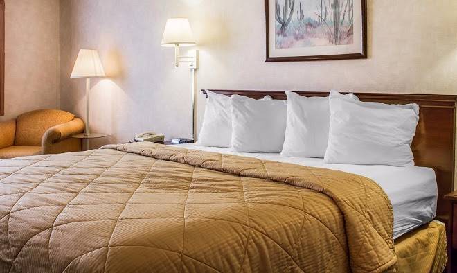 Quality Inn & Suites Yuma I 8 Image