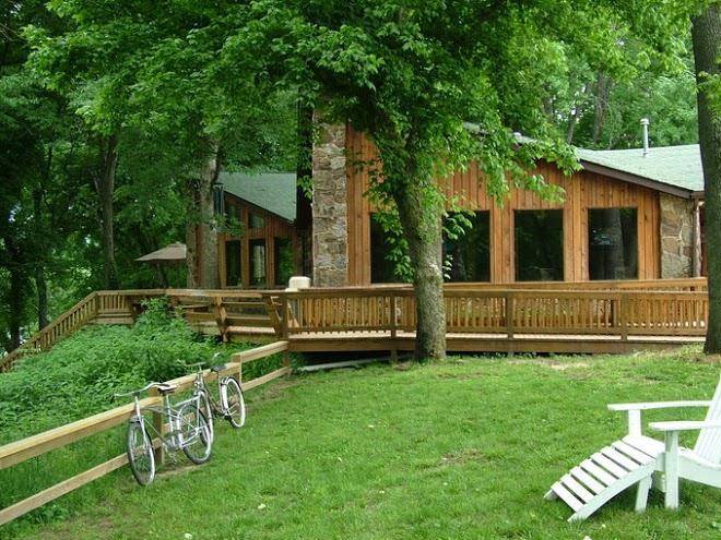 Pj's white river lodge & river run restaurant