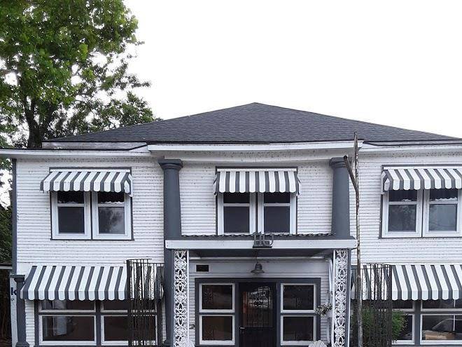 The commercial hotel