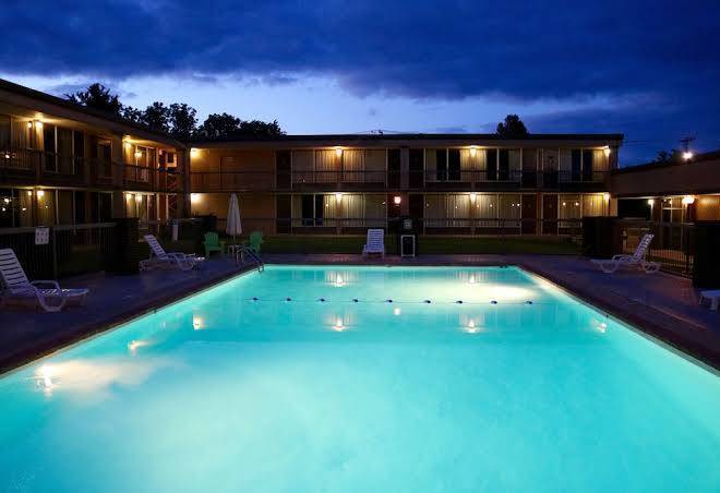 The river rock inn