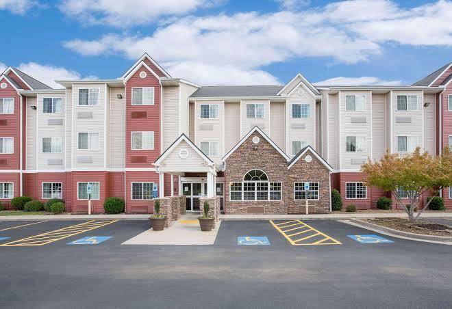 Microtel inn & suites by wyndham bentonville