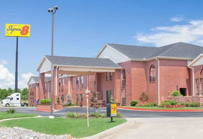 Super 8 by wyndham lowell bentonville rogers area