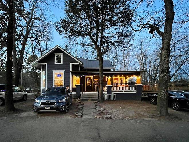 The wanderoo lodge