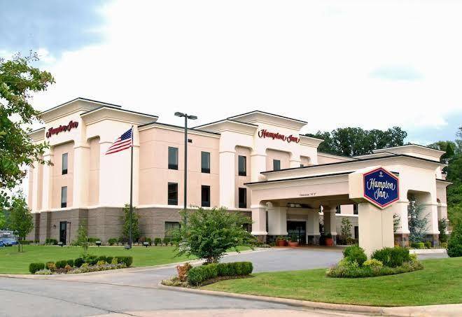 Hampton inn van buren