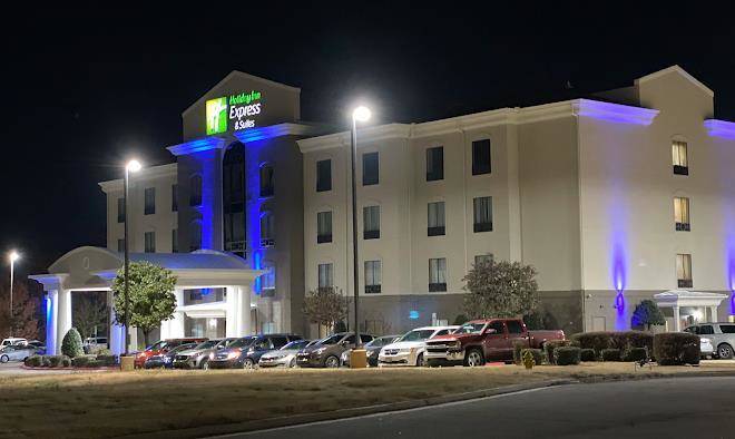 Holiday inn express & suites van buren ft smith area