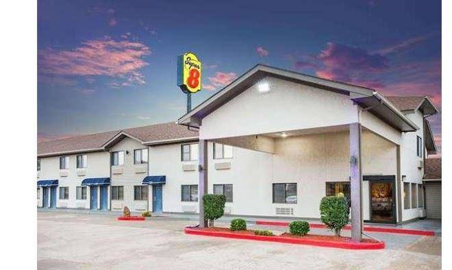 Super 8 by wyndham van buren ft smith area