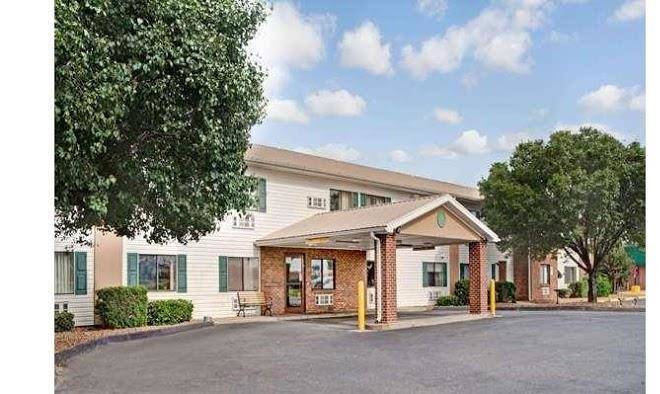 Super 8 by wyndham west memphis