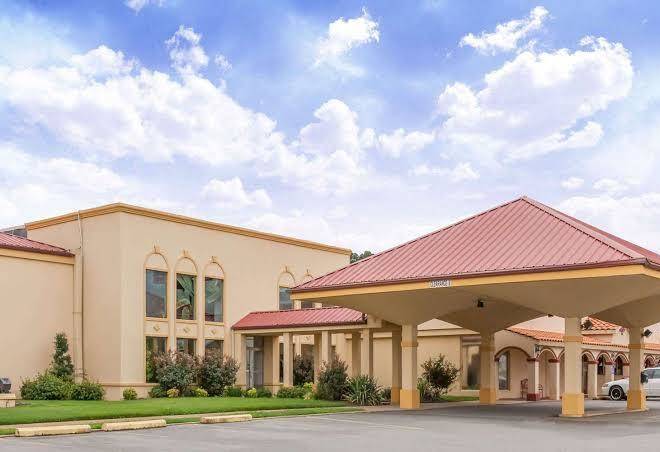 Howard johnson by wyndham conway