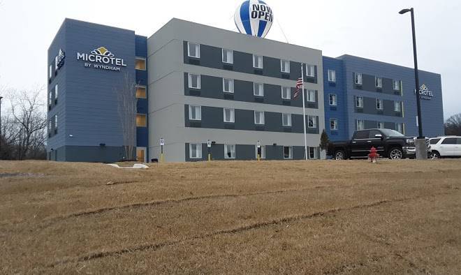 Microtel inn & suites by wyndham hot springs