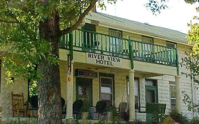 Riverview hotel