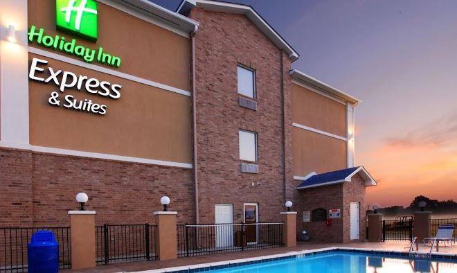 Holiday Inn Express & Suites Clarksville Image