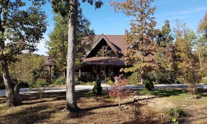 Azalea falls lodge