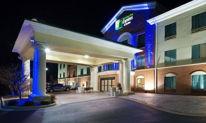 Holiday Inn Express & Suites Little Rock West Image