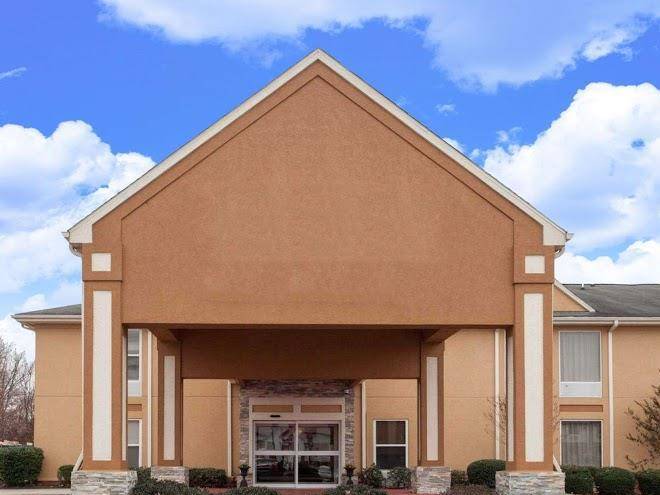 Quality inn & suites i 40 east