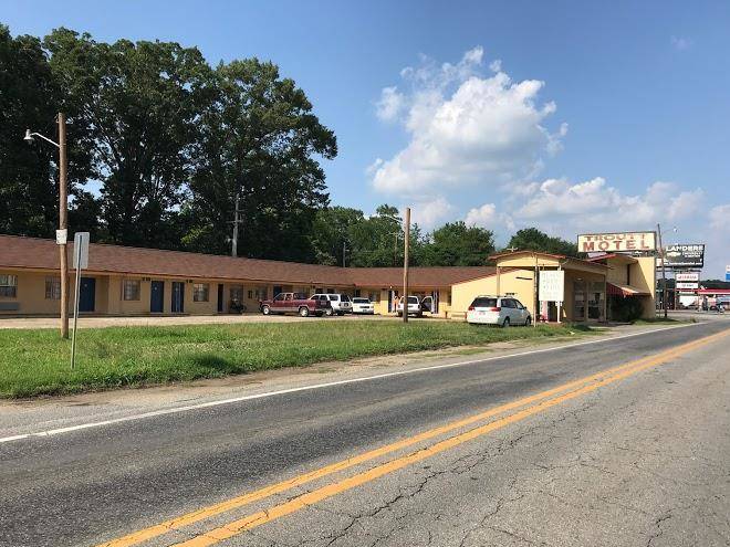 Troutt Motel Image