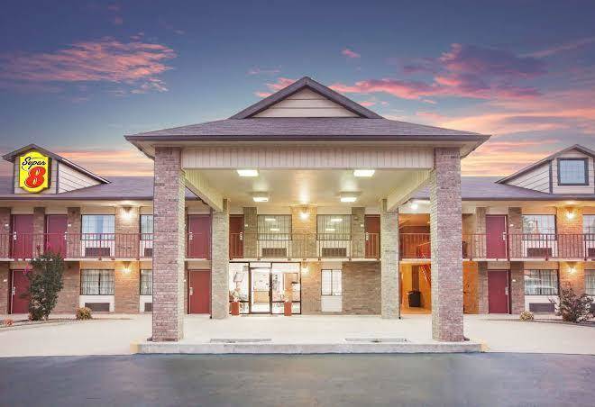 Super 8 by wyndham clinton