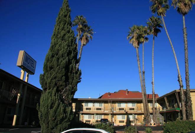 Civic center lodge oakland