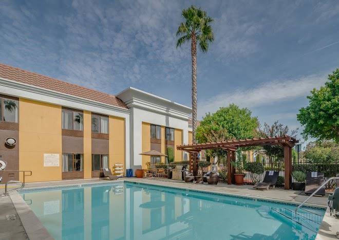 Hampton inn livermore