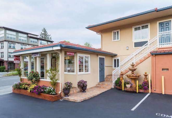 Howard johnson by wyndham berkeley