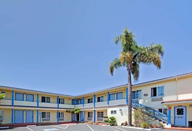 Super 8 by wyndham berkeley