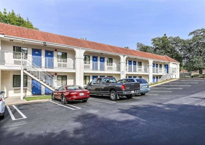 Motel 6 pinole ca
