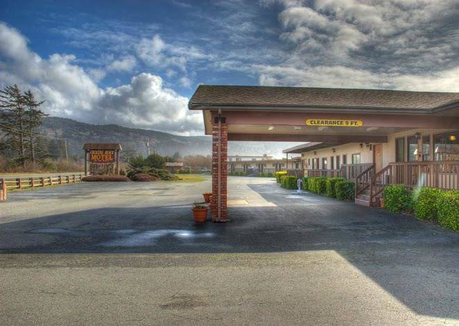 Crescent beach motel