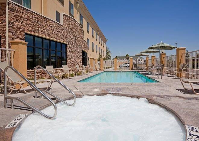 Holiday inn express & suites clovis fresno area