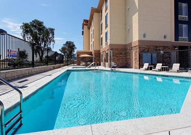 Holiday inn express & suites fresno northwest herndon