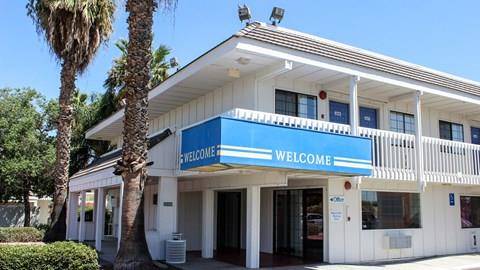 Motel 6 coalinga ca east