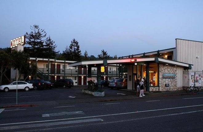 Fairwinds motel