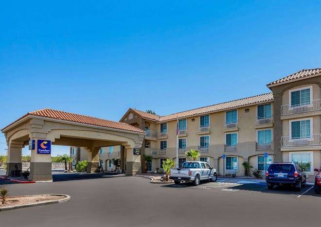Comfort inn & suites el centro i 8